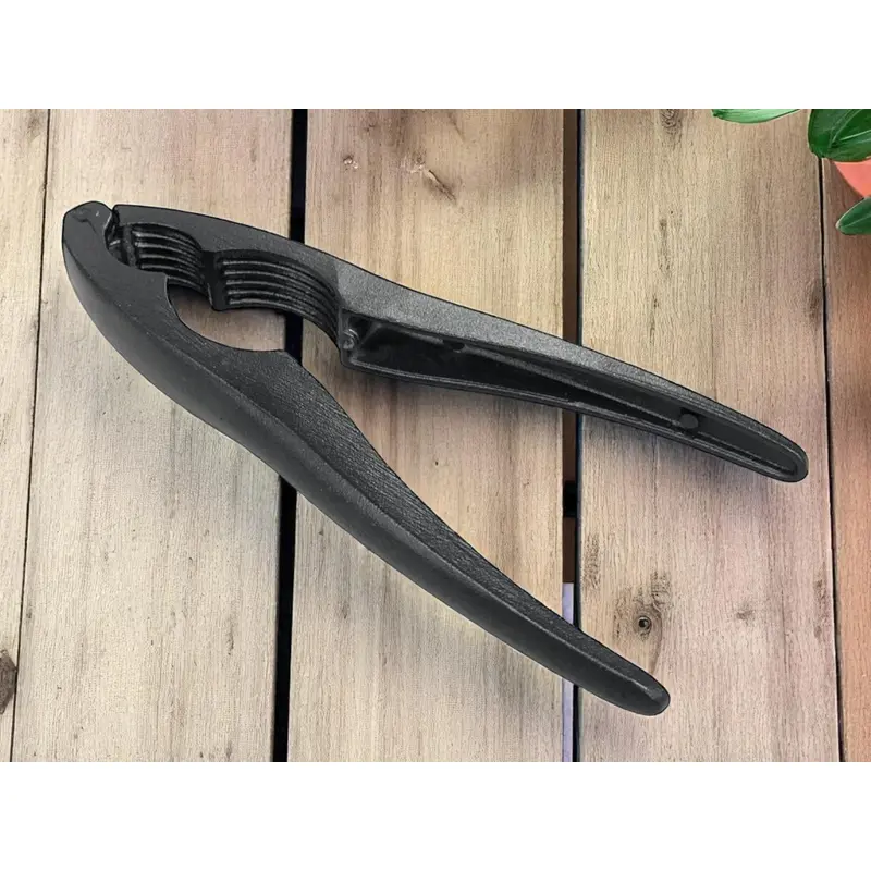 Cast Aluminium Nutcracker for Almond